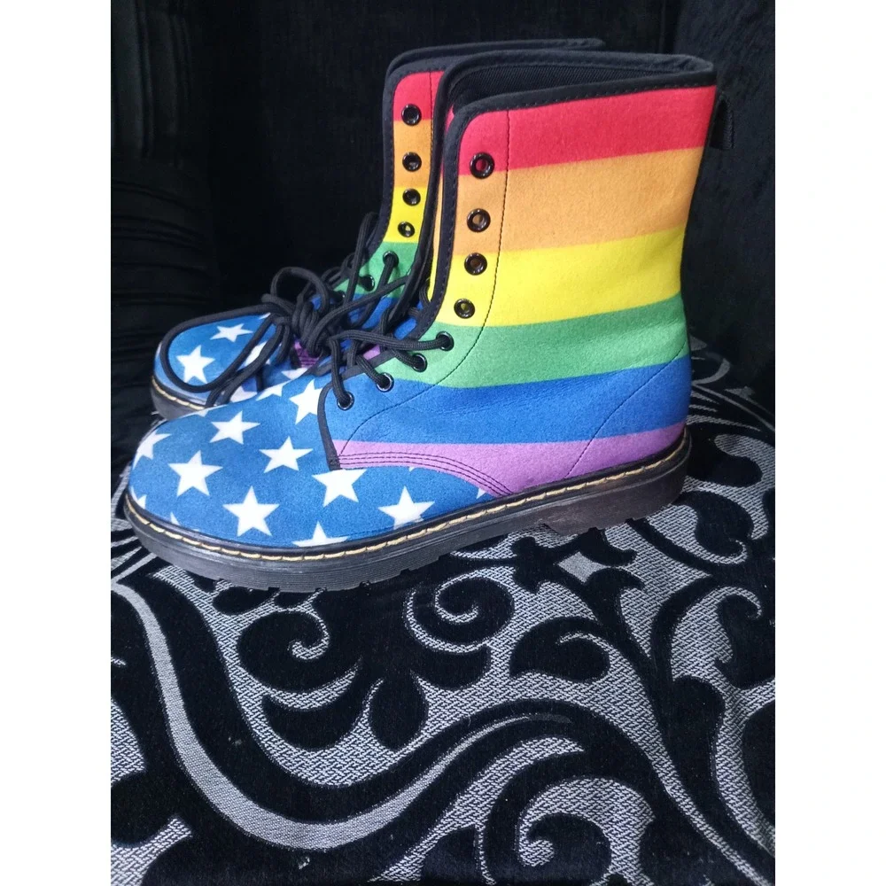 Rainbow Star Print Canvas Combat Boots Mens 9.5 Womens 11.5 Pride Festival EU 43